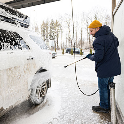 Tipps für eine korrekte Autowäsche im Winter 